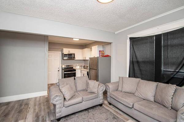 1870 S Izard Street, Little Rock, AR 72206