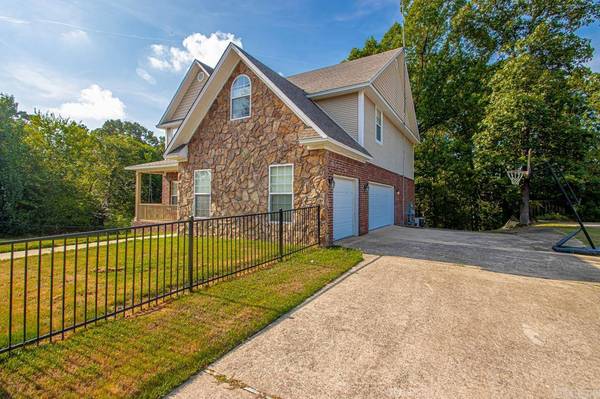 1419 River Point Court, Benton, AR 72105