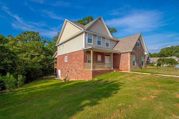 1419 River Point Court, Benton, AR 72105