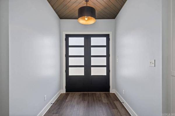 9624 Oak Forest Lane, Sherwood, AR 72120