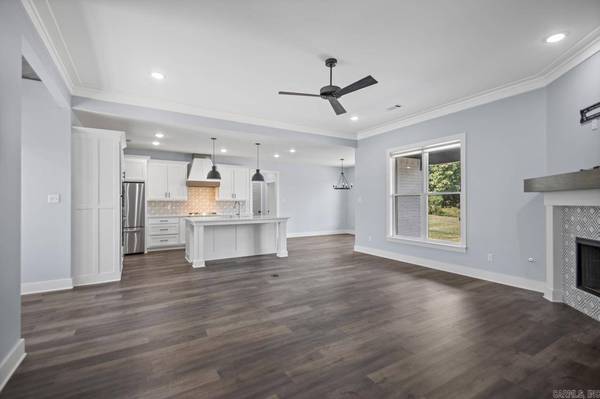 9624 Oak Forest Lane, Sherwood, AR 72120