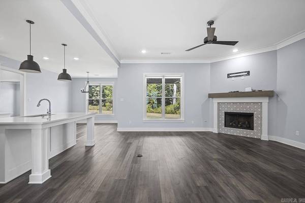 9624 Oak Forest Lane, Sherwood, AR 72120