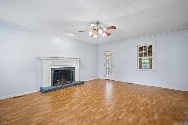 1406 Coolhurst, Sherwood, AR 72120