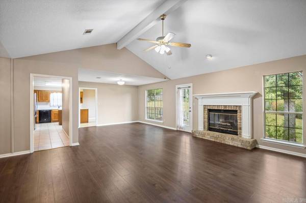 6 Post Oak, Sherwood, AR 72120