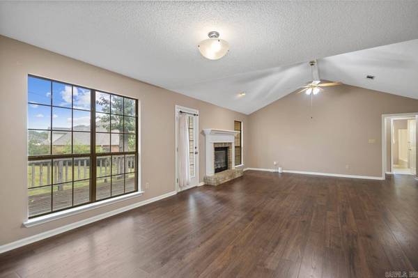 6 Post Oak, Sherwood, AR 72120