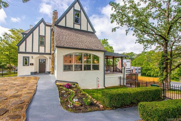 4001 Cedar Hill Rd, Little Rock, AR 72205