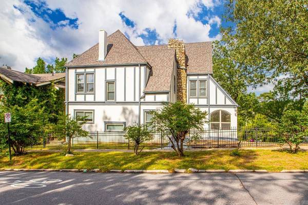 4001 Cedar Hill Rd, Little Rock, AR 72205