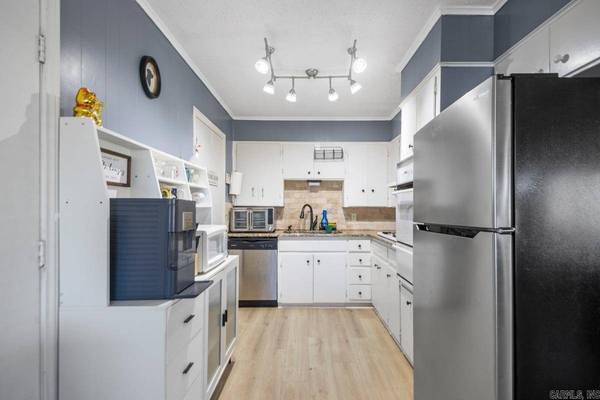 8225 Bronco Lane, Sherwood, AR 72120