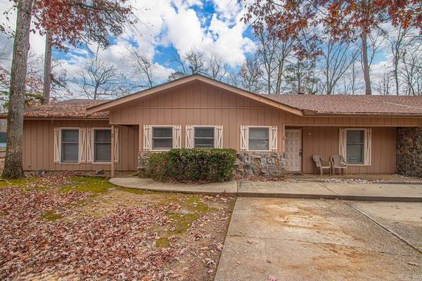 4 Orantes Place, Hot Springs Village, AR 71909
