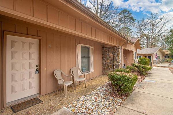 4 Orantes Place, Hot Springs Village, AR 71909