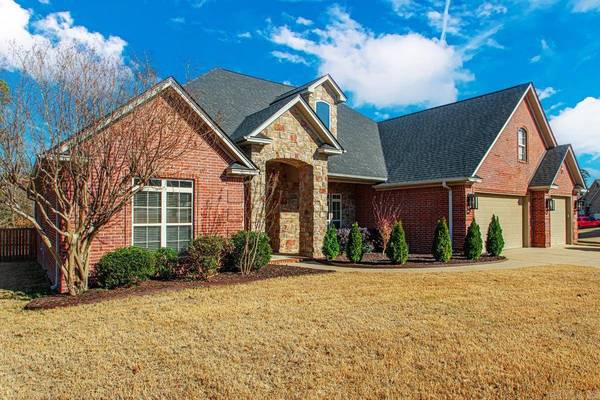 283 Lake Valley Drive, Maumelle, AR 72113