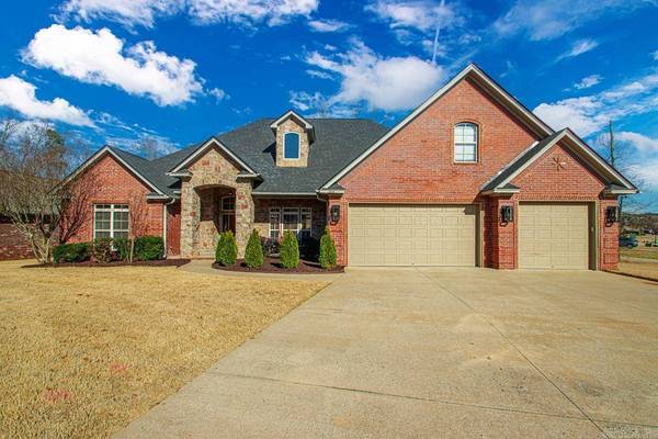 283 Lake Valley Drive, Maumelle, AR 72113