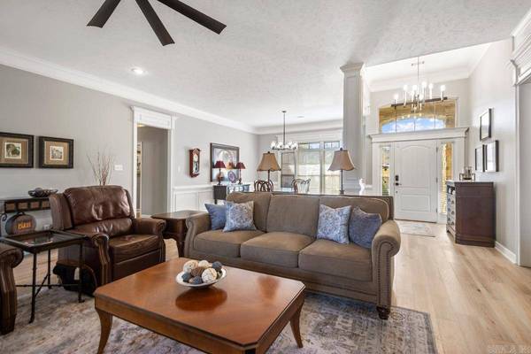 283 Lake Valley Drive, Maumelle, AR 72113