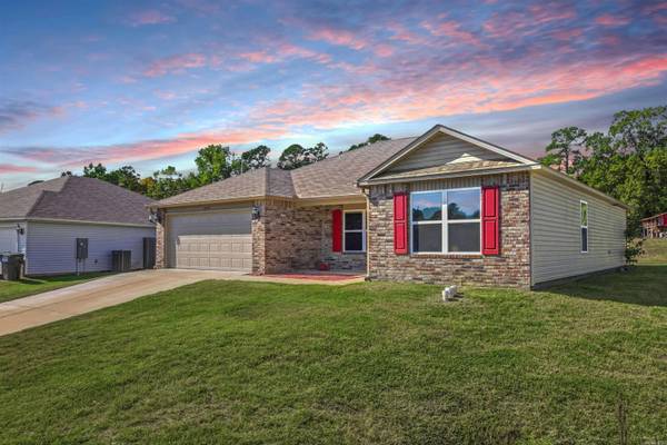 2421 Kenneth Dr., Benton, AR 72015