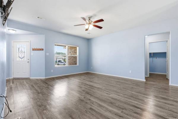 2421 Kenneth Dr., Benton, AR 72015