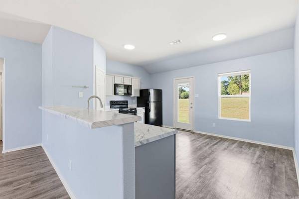 2421 Kenneth Dr., Benton, AR 72015