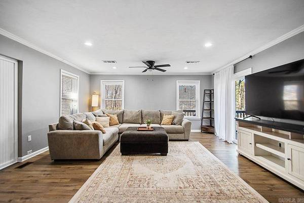 14 Birchwood Circle, Little Rock, AR 72211