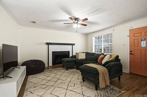 523 Grandview Street, Sherwood, AR 72120