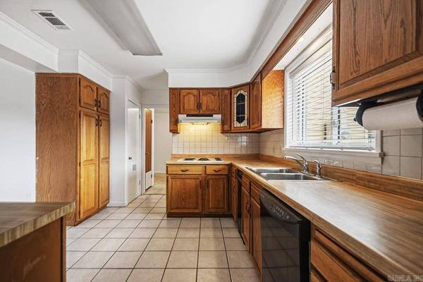 4313 Idlewild, North Little Rock, AR 72116