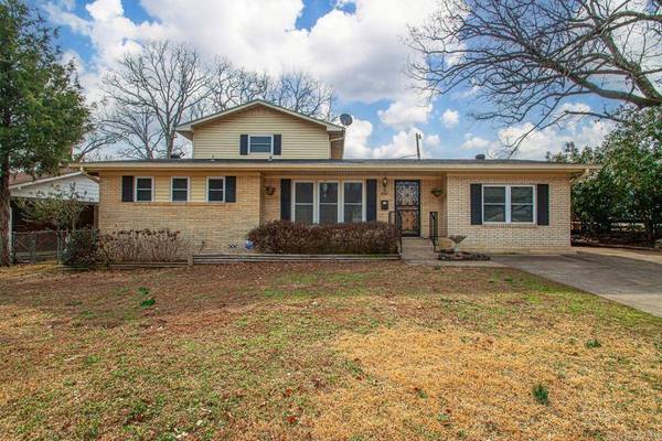 4313 Idlewild, North Little Rock, AR 72116