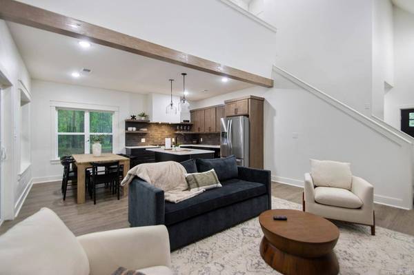 197 Sunshine Ln, Pangburn, AR 72121