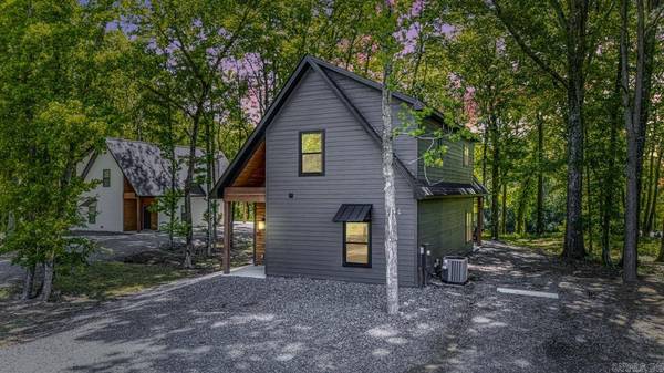 197 Sunshine Ln, Pangburn, AR 72121