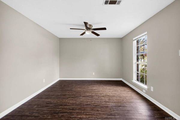 1011 Ferrell Drive, Jacksonville, AR 72076