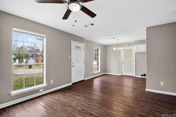 1011 Ferrell Drive, Jacksonville, AR 72076