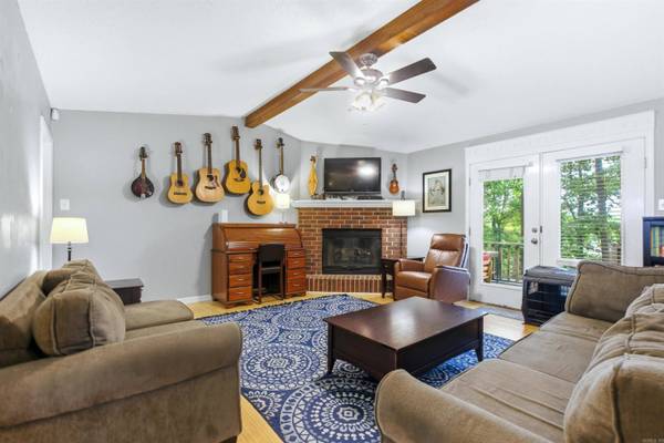 8 Mesa Verde Cove, Maumelle, AR 72113