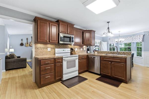 8 Mesa Verde Cove, Maumelle, AR 72113