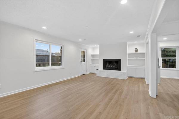 11 Coral Court, Little Rock, AR 72112