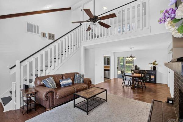 1 Page Cove, Maumelle, AR 72113