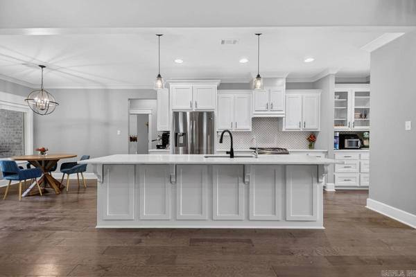7725 S Shoreline Boulevard, Benton, AR 72019