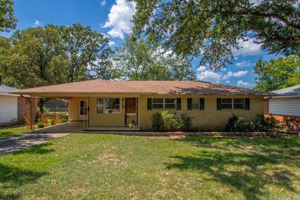 4007 Hillside Drive