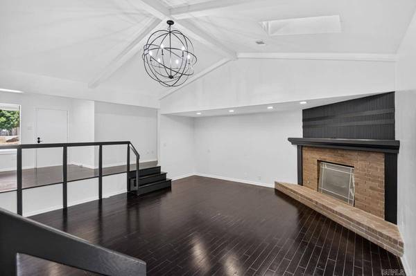 13721 Saint Charles Boulevard, Little Rock, AR 72211