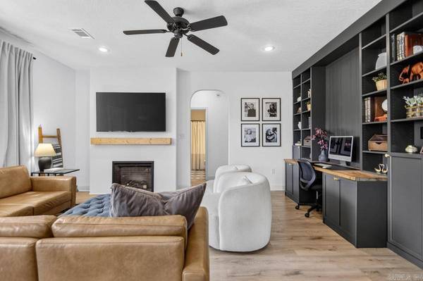 1225 Crosspoint, Conway, AR 72034
