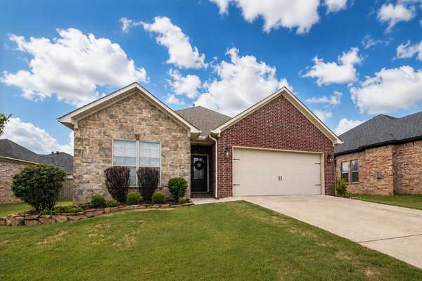 1225 Crosspoint, Conway, AR 72034