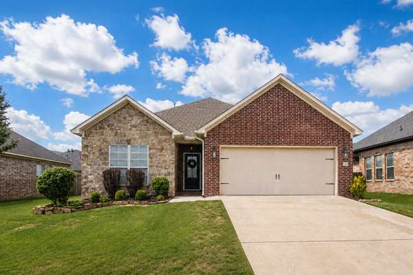 1225 Crosspoint, Conway, AR 72034