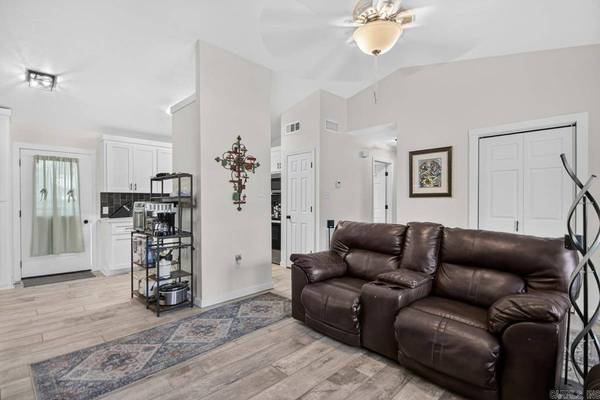 1926 Matt Lane, Hensley, AR 72065