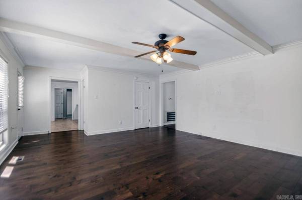 4 Barber Cv., Maumelle, AR 72113