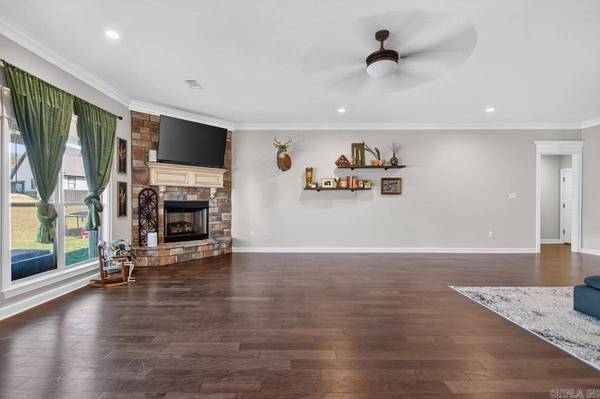 19 Winterberry Drive, Greenbrier, AR 72058