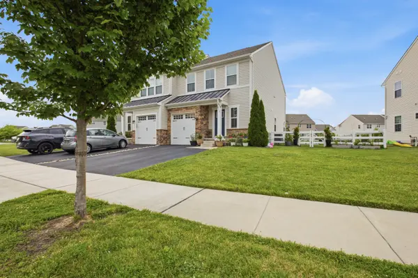 215 Felix Dr, Newark, DE 19713-3839