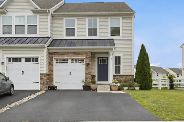 215 Felix Dr, Newark, DE 19713-3839