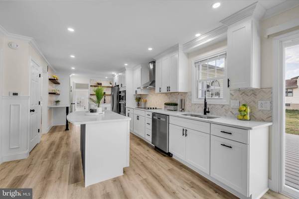 54 VALLEY FORGE RD, New Castle, DE 19720