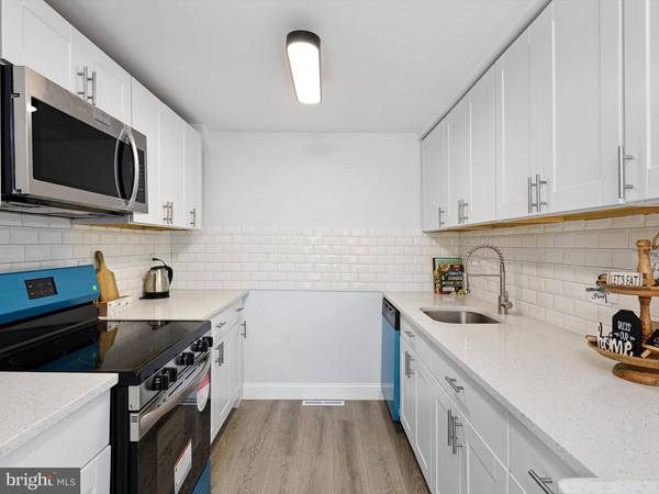 2 WESTERLY ST, Newark, DE 19713