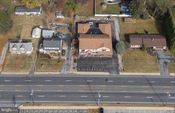 2453 LINCOLN HWY E, Lancaster, PA 17602