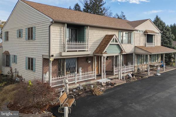2453 LINCOLN HWY E, Lancaster, PA 17602