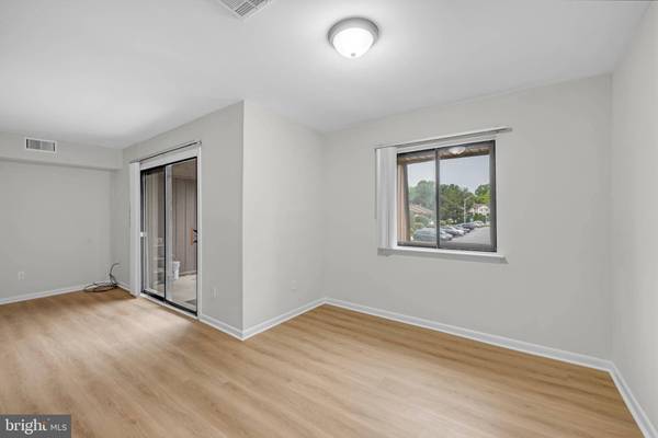 5414 VALLEY GREEN DR #D4, Wilmington, DE 19808