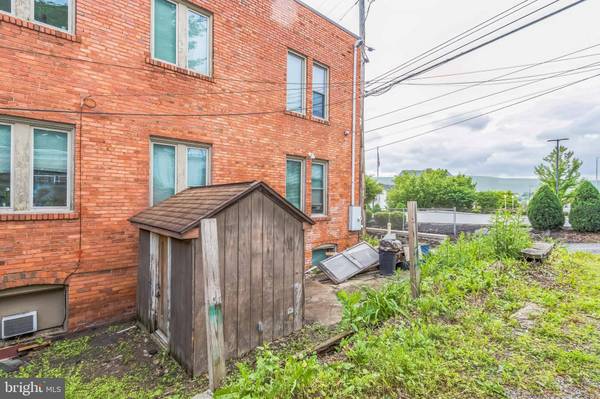 1305 14TH AVE, Altoona, PA 16601