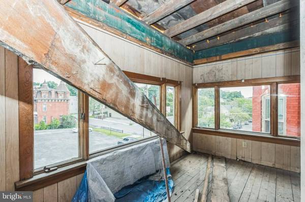 1307 14TH AVE, Altoona, PA 16601